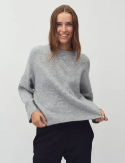 mbyM Gillian Shyla Striktrøje - Lysegrå
