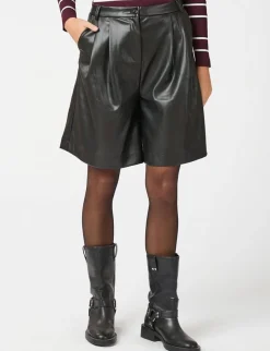 Neo Noir Nika Bermuda PU Shorts - Sort